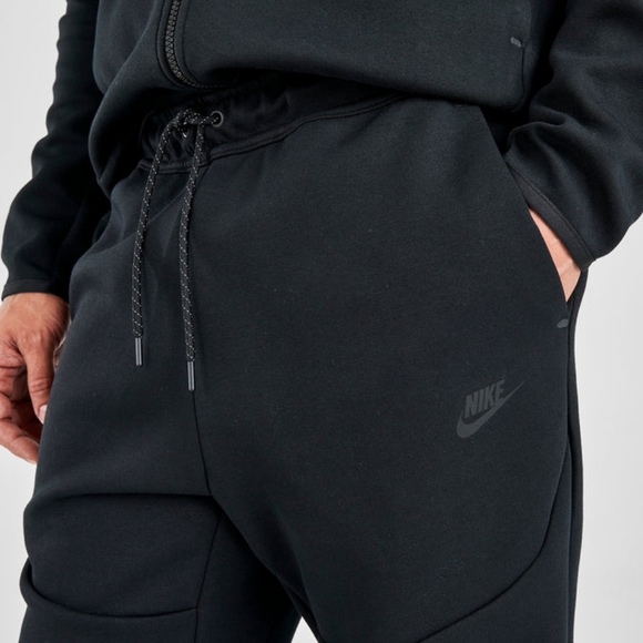 NIKE SPORTSWEAR TECH FLEECE JOGGERS  BLACK MENS NEW - Picture 2 of 7
